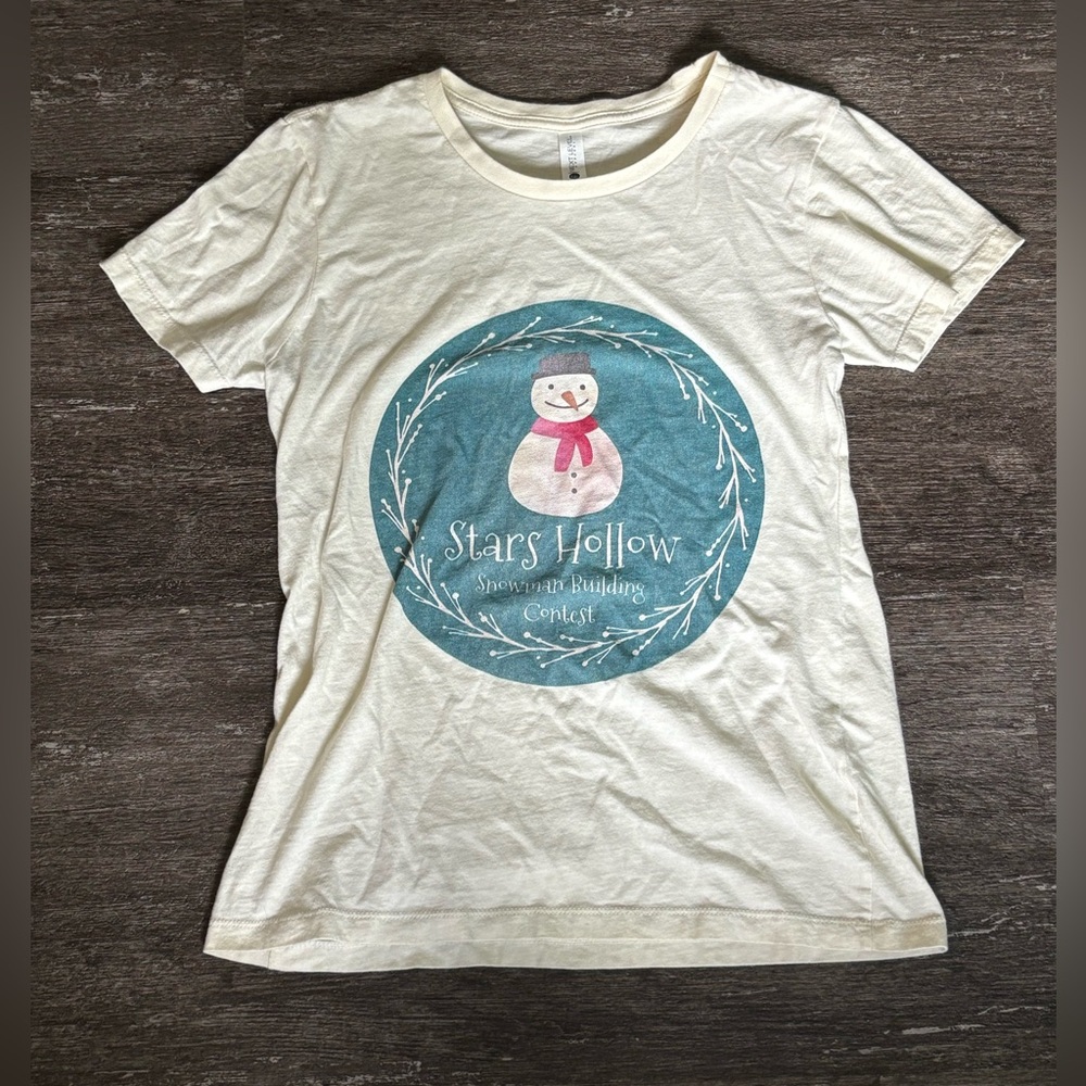 Gilmore Girls Stars Hollow Snow Man Building Contest T Shirt Women’s Medium